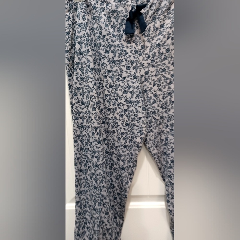 Soma Floral Gray/Navy Women's Pajama Set Sz Lg #0374 - Picture 7 of 8